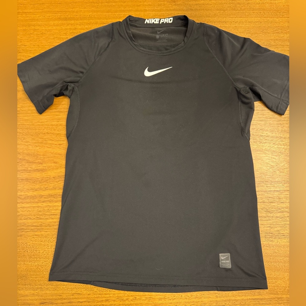 Men’s Nike Pro shirt